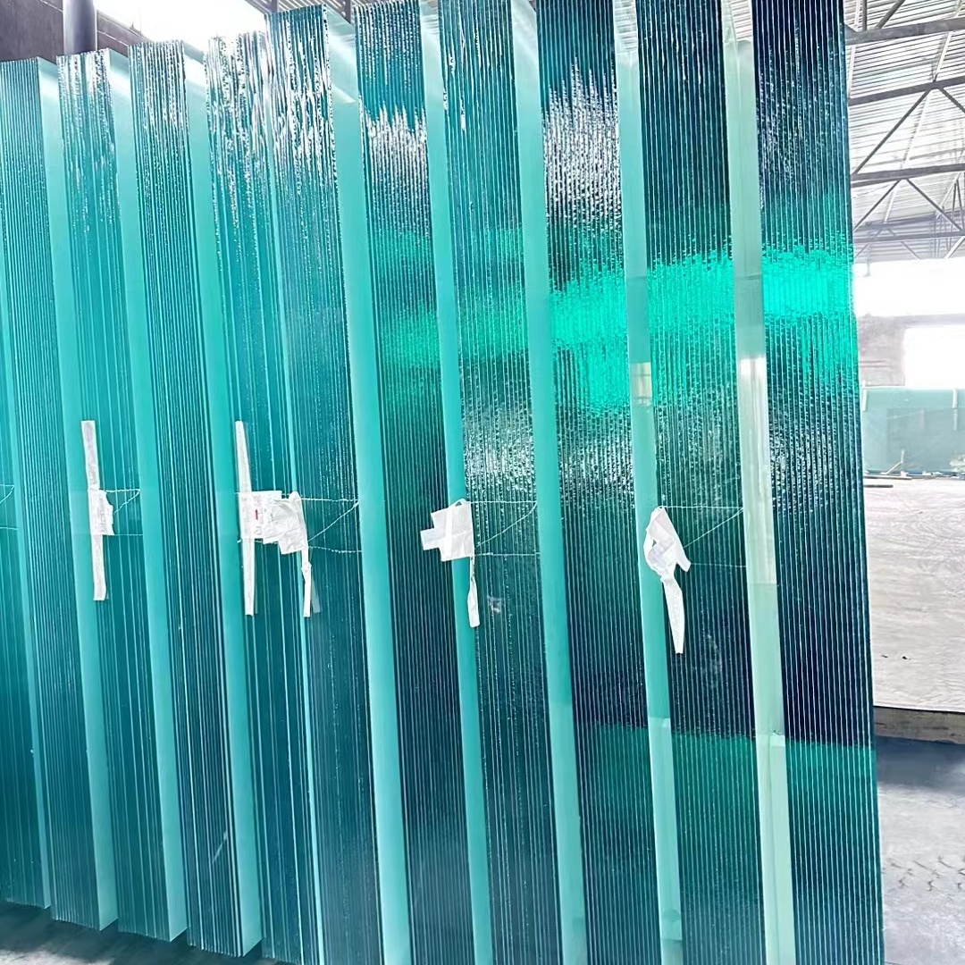 Xinyi Low iron float glass.jpg